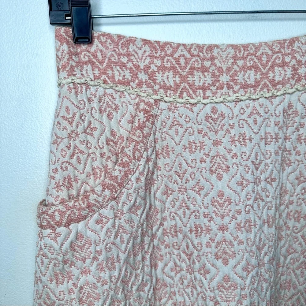 Free People Cream and Pink Textured Mini Skirt Size 6